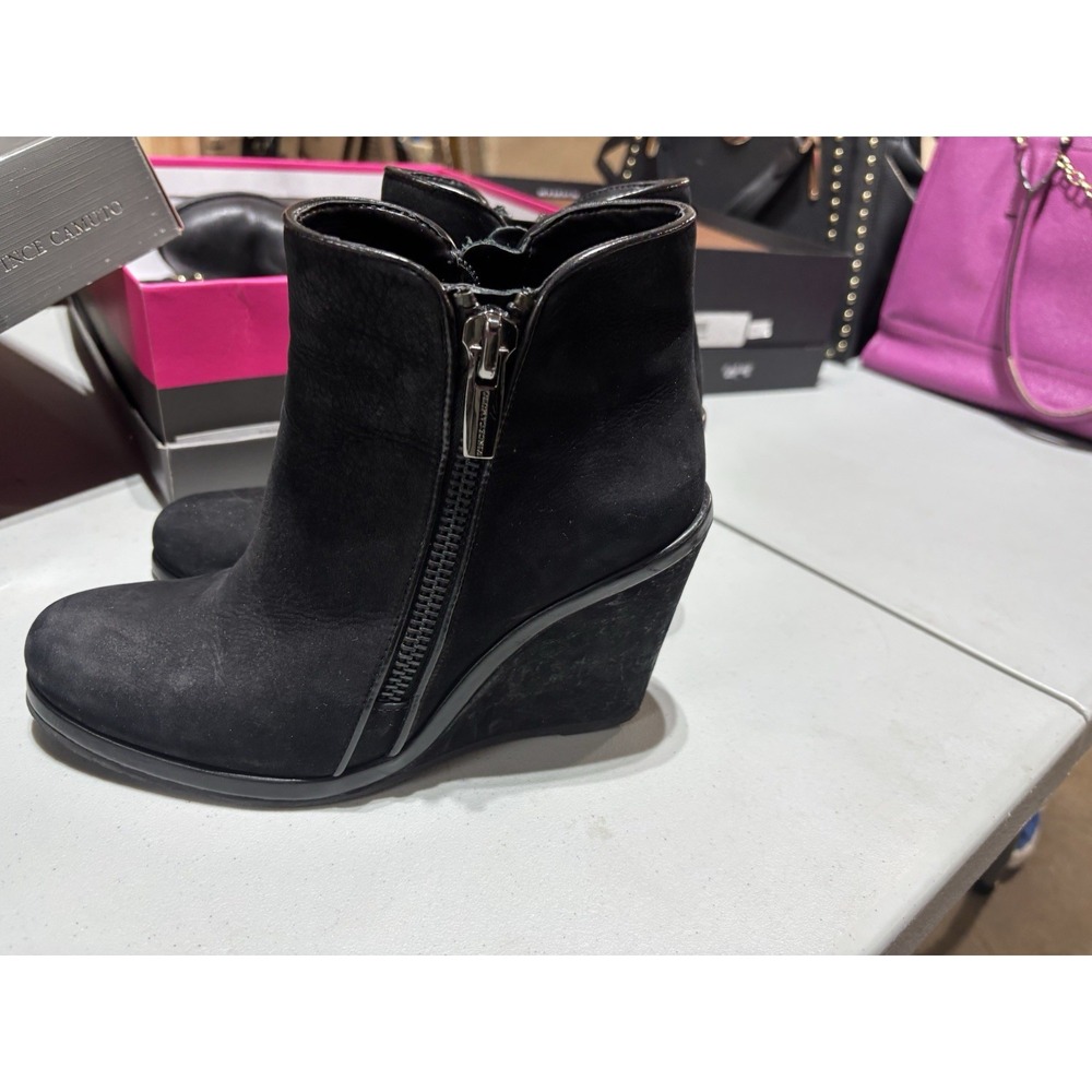 VINCE‎ CAMUTO Size 8M Black Bootie Wedge Faux Suede Zippers Boots Shoes Womens